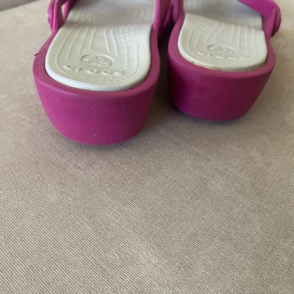 CROCS Women's Fuchsia Slide Sandals - Picture 2 of 3